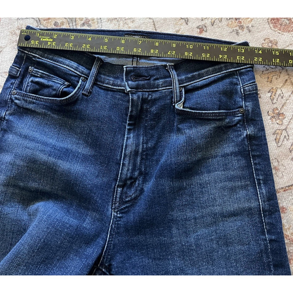 Mother The Weekender Fray Mint Condition Denim Jeans Size 27 Stretch Flare - Picture 5 of 11